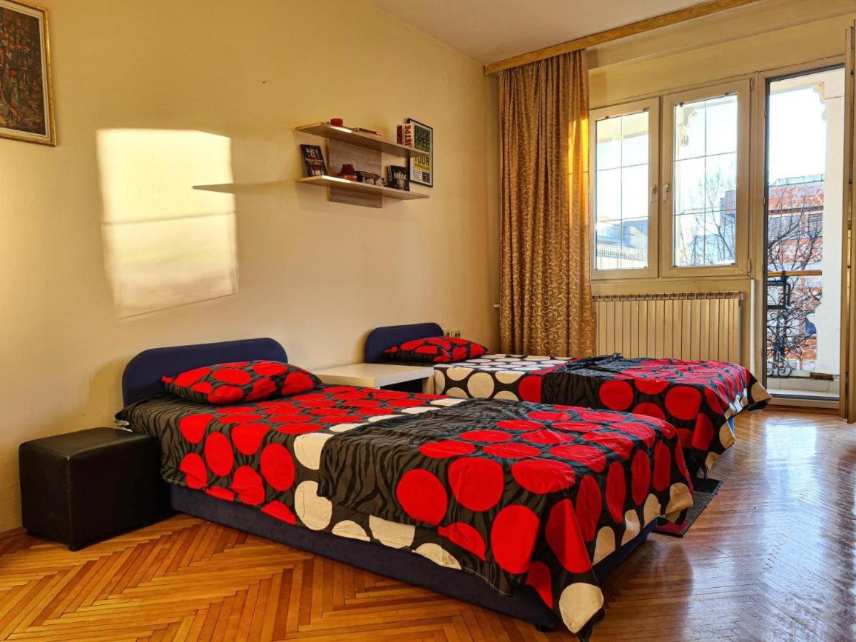 Fantazy Apartment Main Square Szkopje Kültér fotó